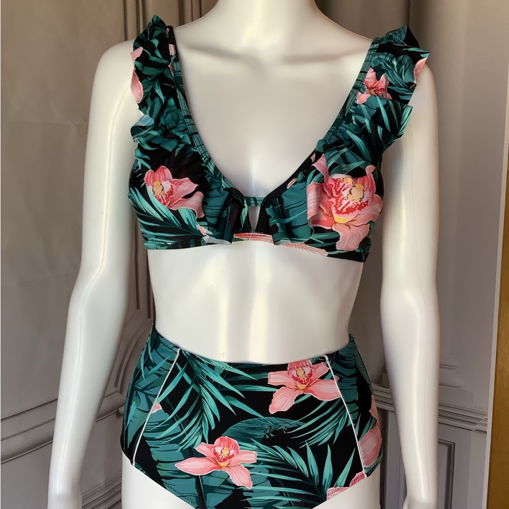 **Cupshe** Floral Ruffled High Waisted Bikini Set XS NWT
